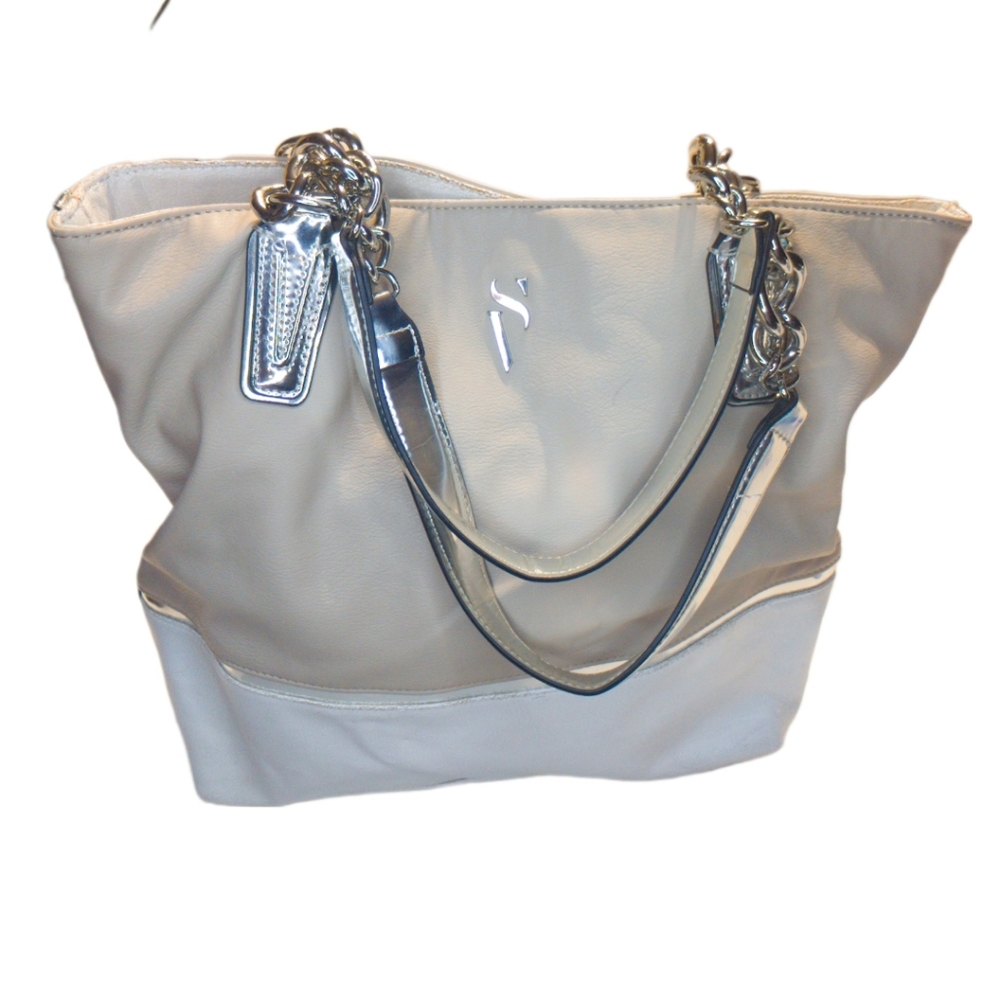 Vera Wang purse